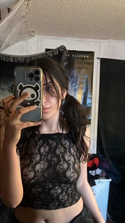 who wanna fuxk my tight persian pussy