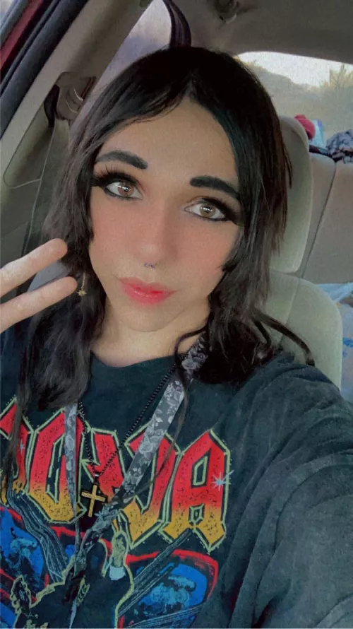 Why is 11 not pronounced onety-one?