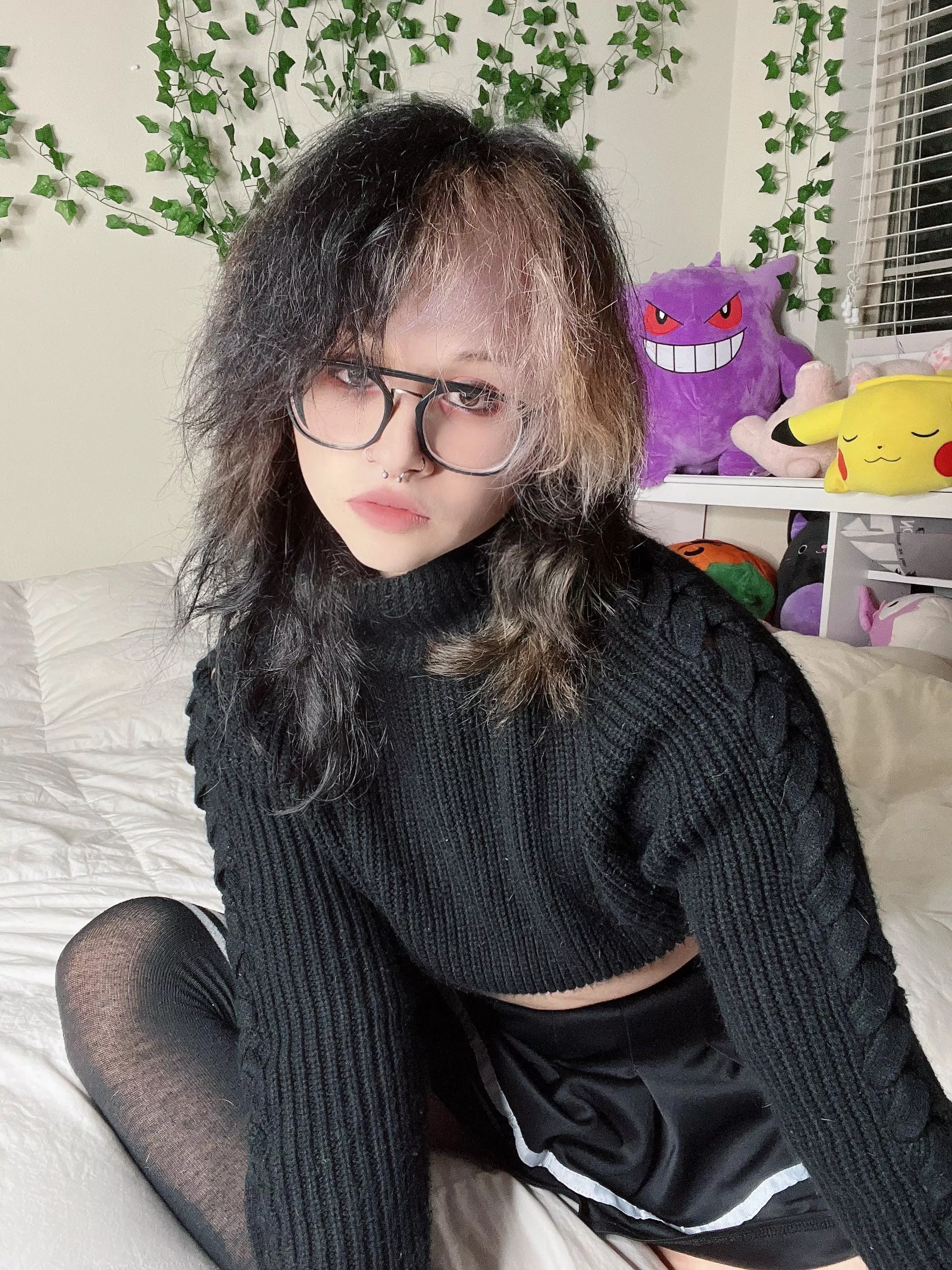 Would it be fun to put makeup on each other?? 🫣🥰