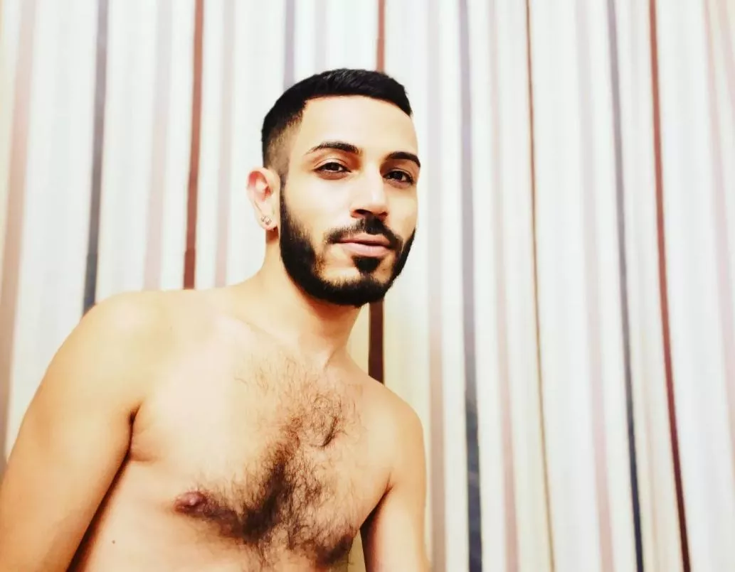 You think anyone would be willing to date me?