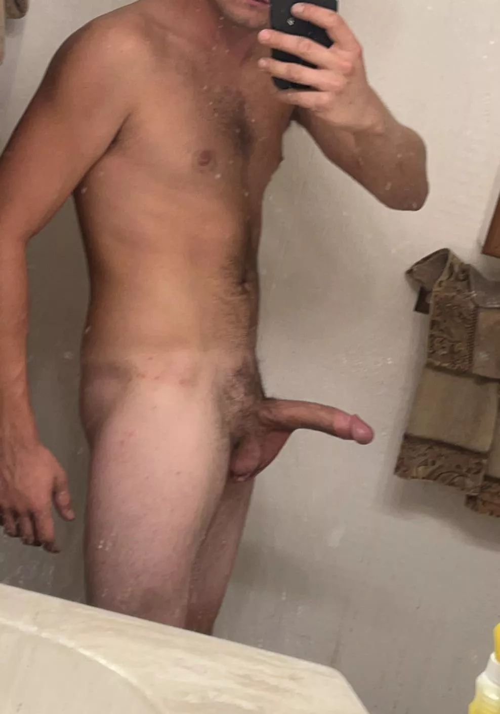 20m “straight” looking for other hung guys to maybe dominate me? @y.eeeeeeeeeeeet (12 E’s)