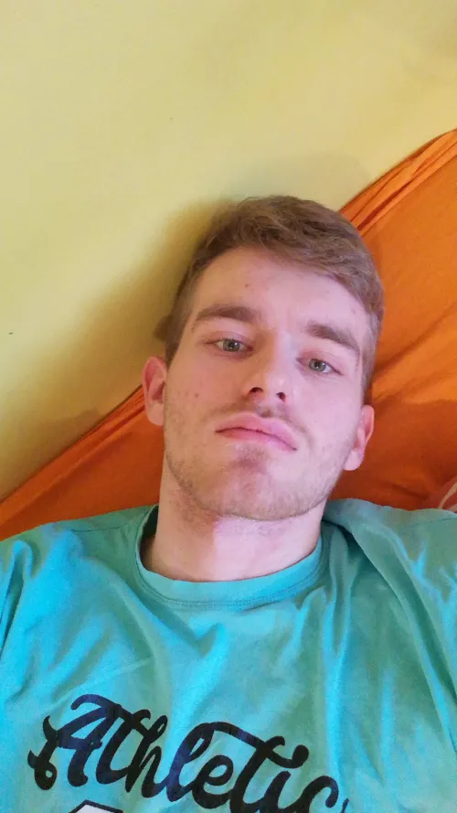 23 i am making a group. Max age 20. Only with faces. @ijumitu