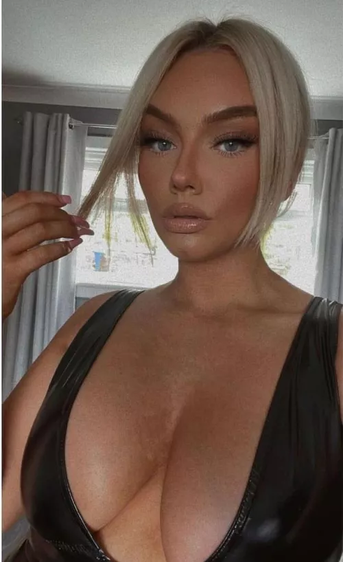 Amy caught you looking