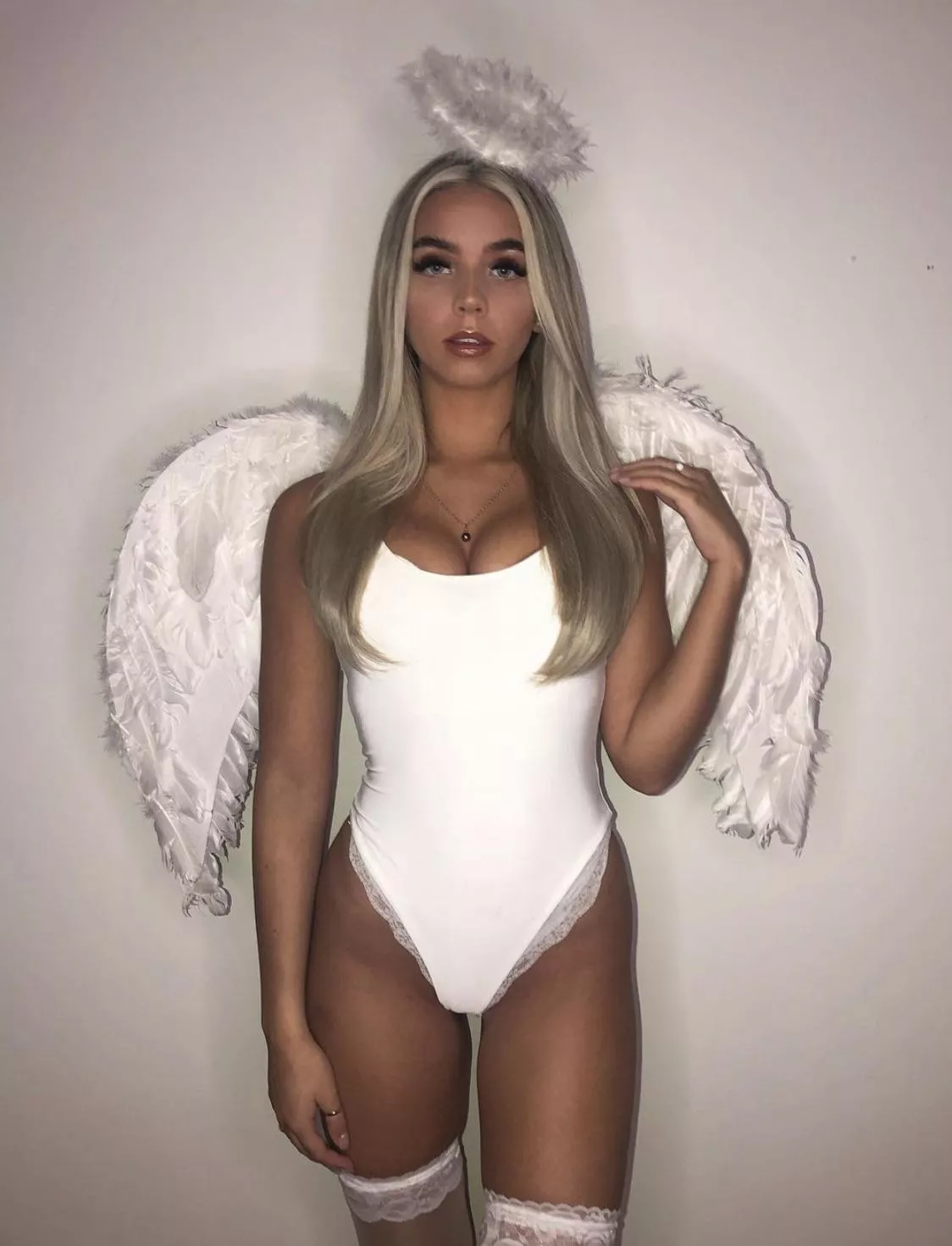 Angel Molly Romeo