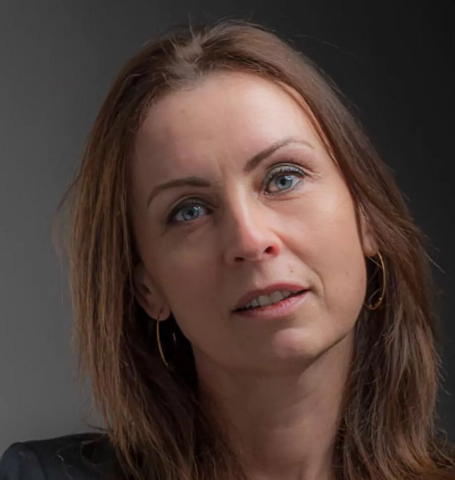 Brunette milf with hoop earrings