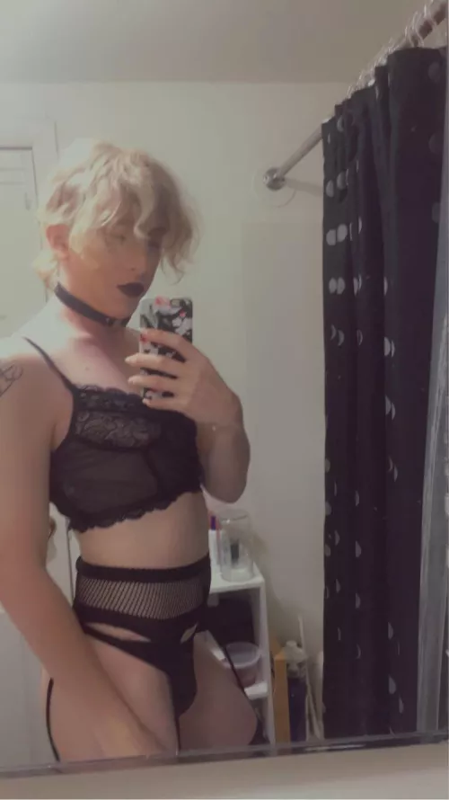 Can I be your emo girl?