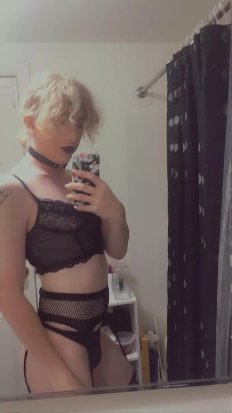 Can I be your emo girl?