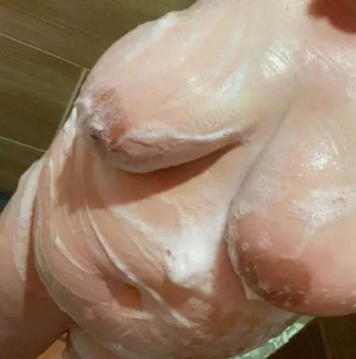 Come give me a hand 🤭