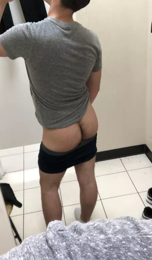 Do me in the dressing room?