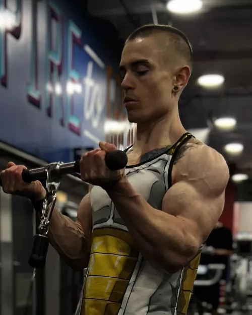 Do you like big biceps? [M]