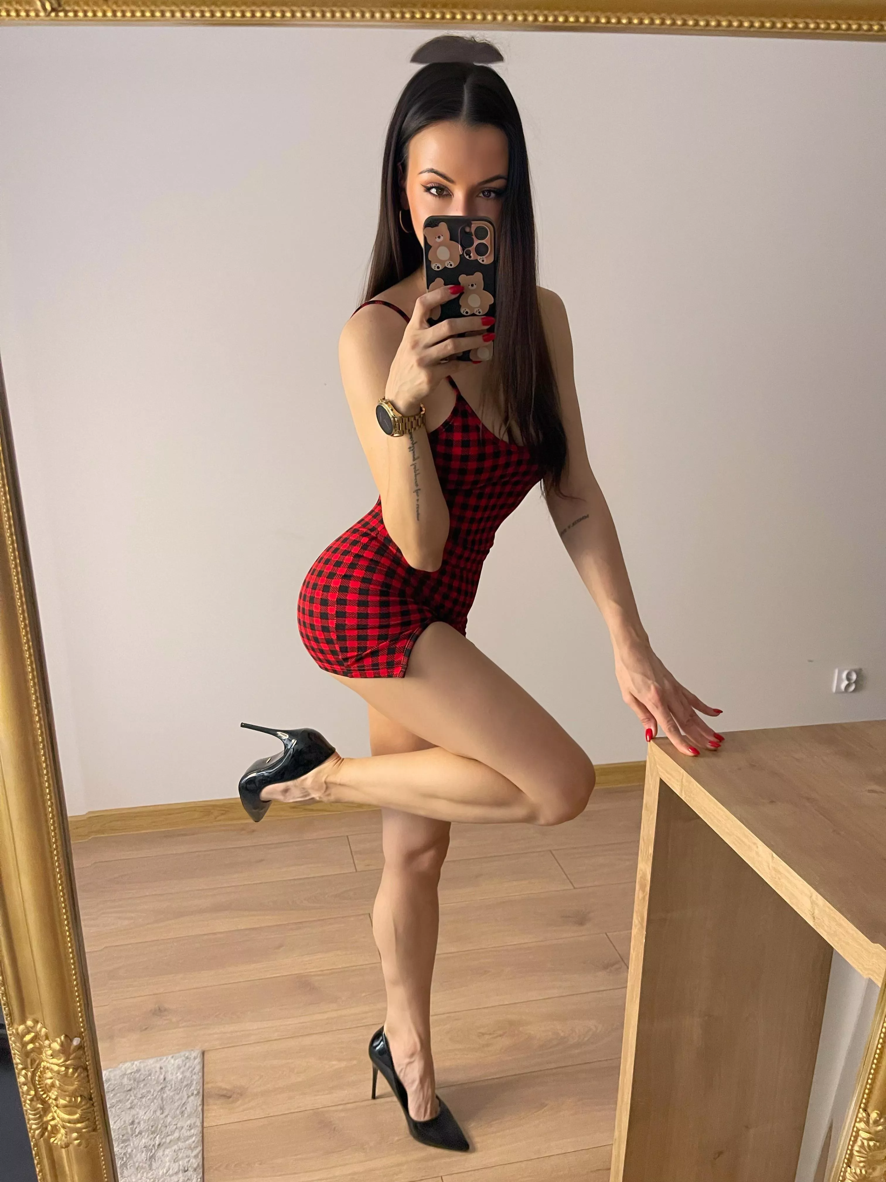 Do you like red dress?