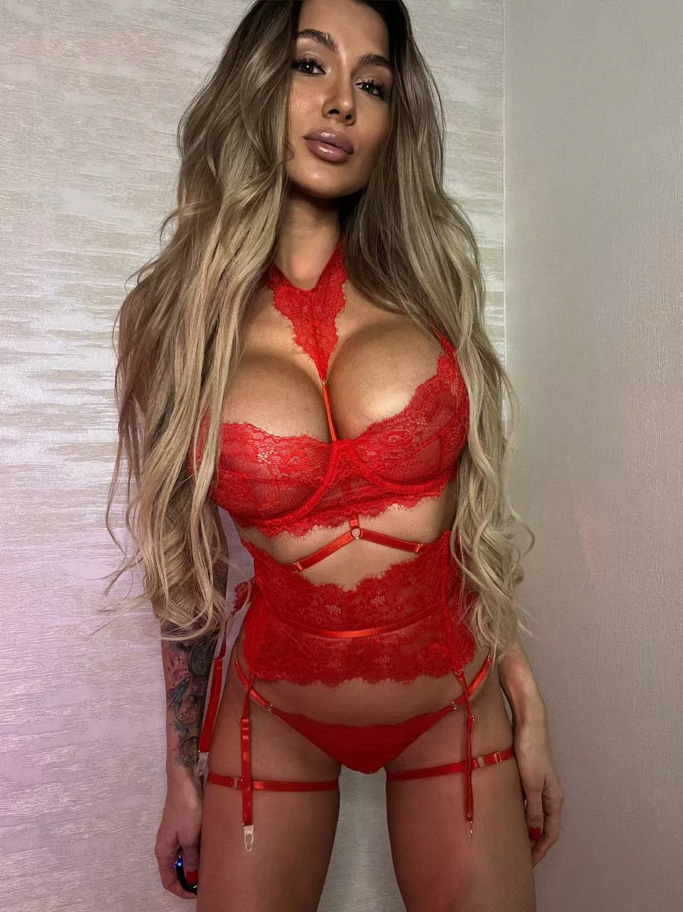 Do you like the red on me?