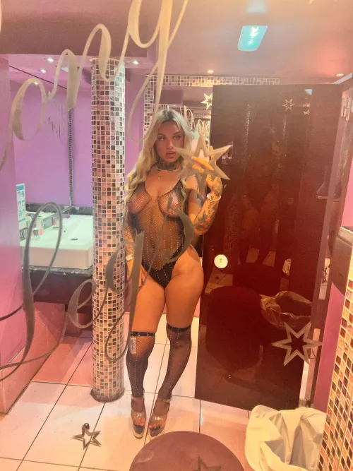 Everybody loves a dirty blonde