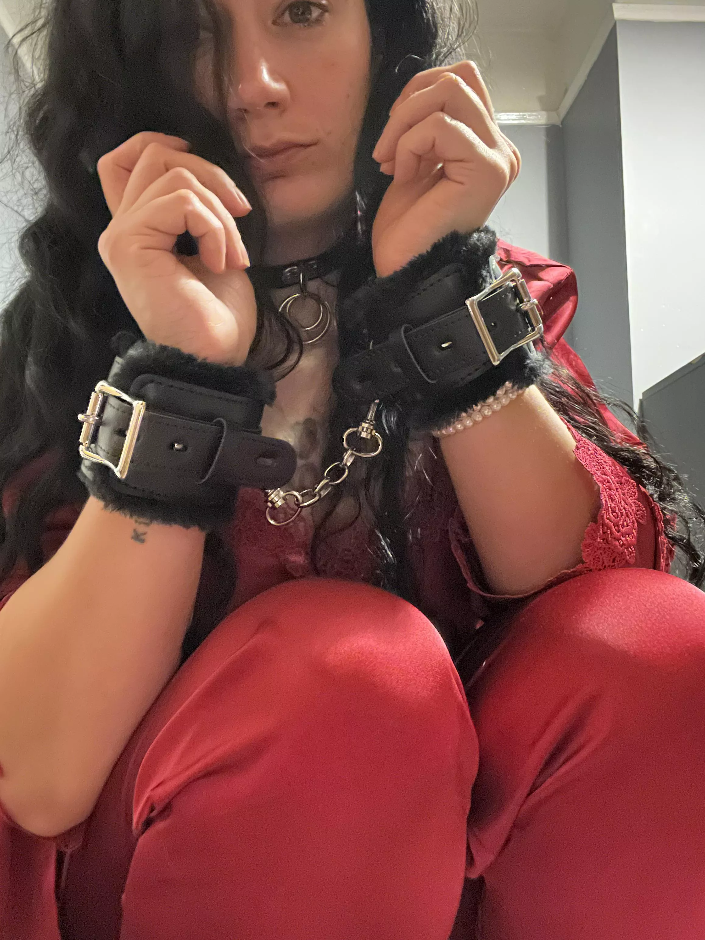 Feeling so cozy before bed 🖤