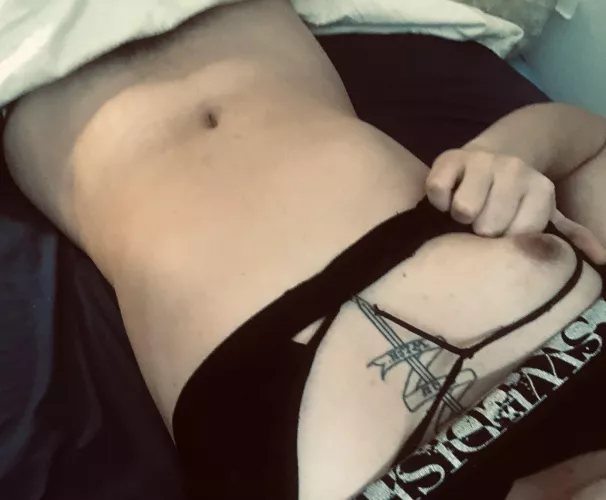 Getting so worked up looking at this sub, anyone wanna keep me company?~