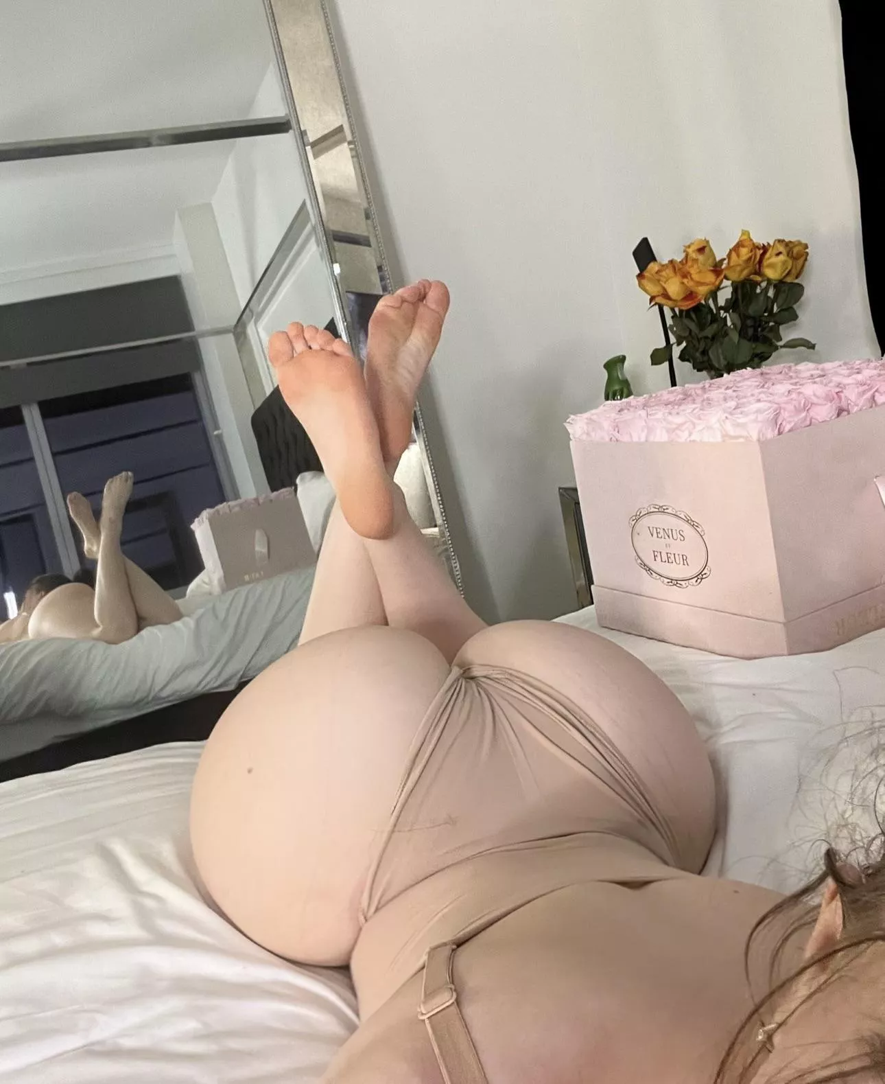 Guys who suck toes are superior