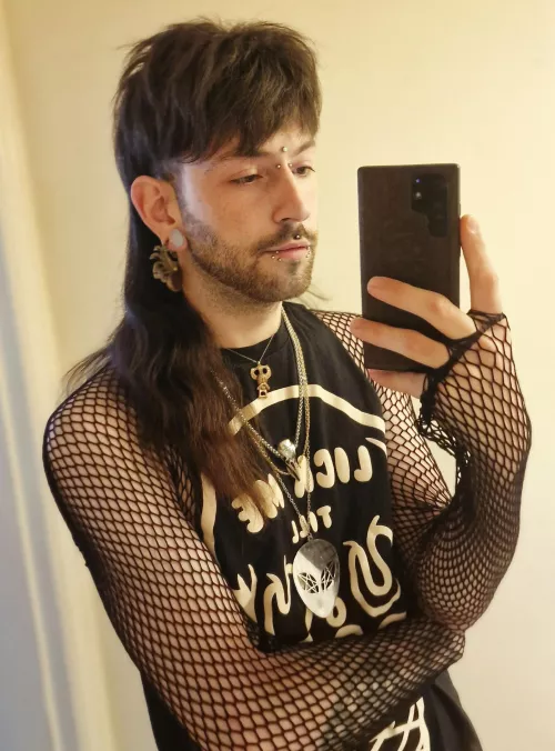 Hey fellow gaymers 😉 what are we all playing at the moment?