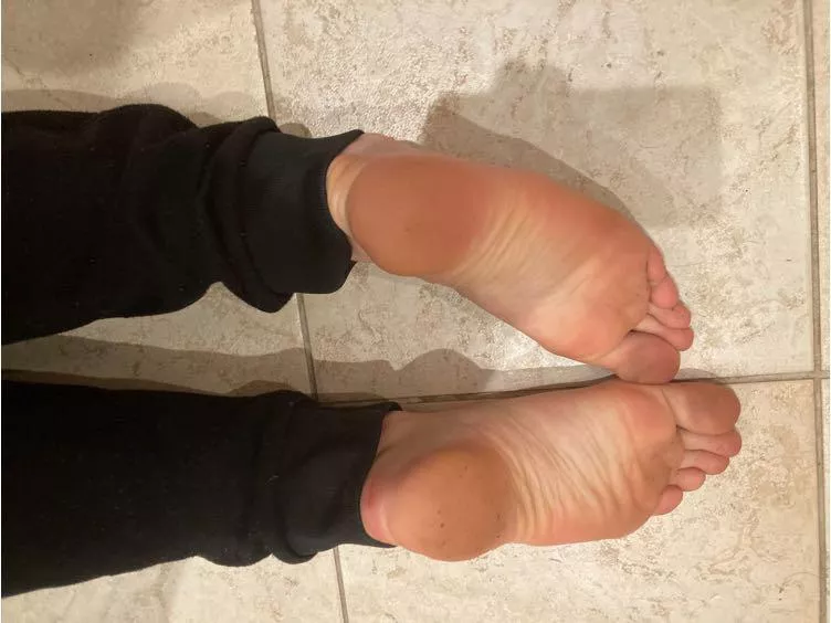 Hump my soles hehe x OC