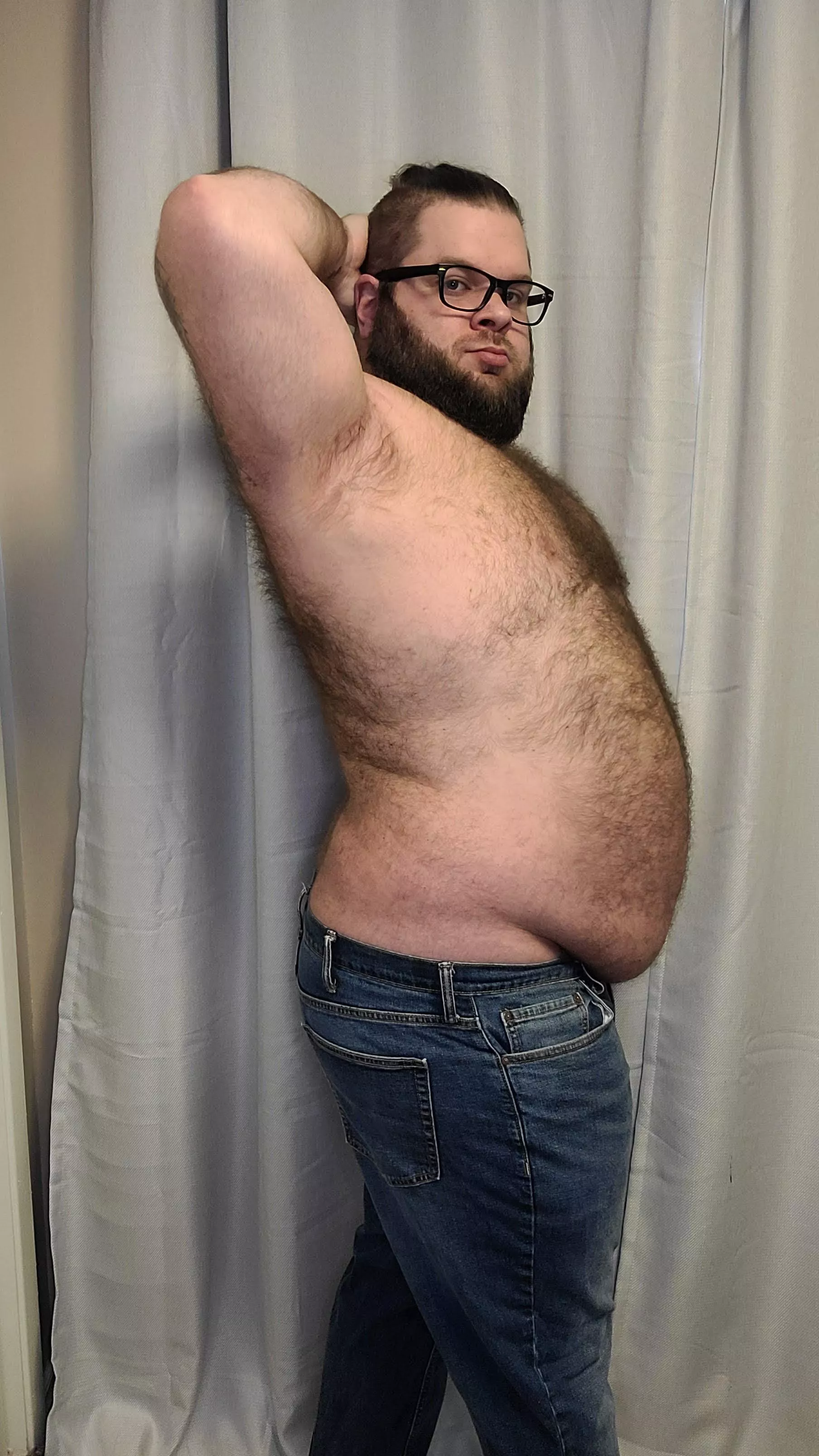 I cant reach myself, can you help me with a lick?