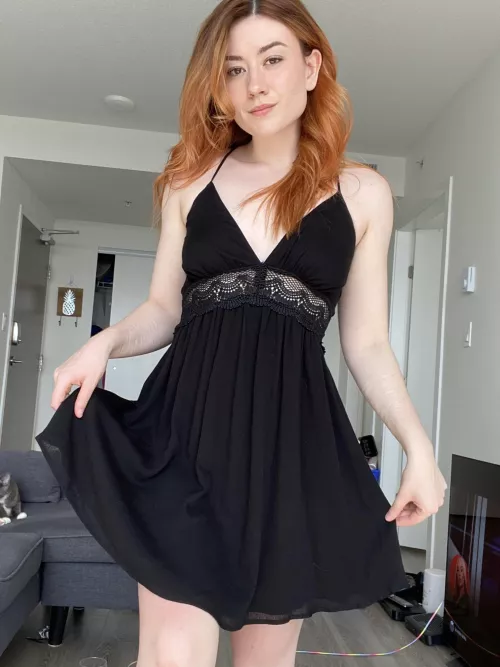 I got a cute new dress the other day! [F19]