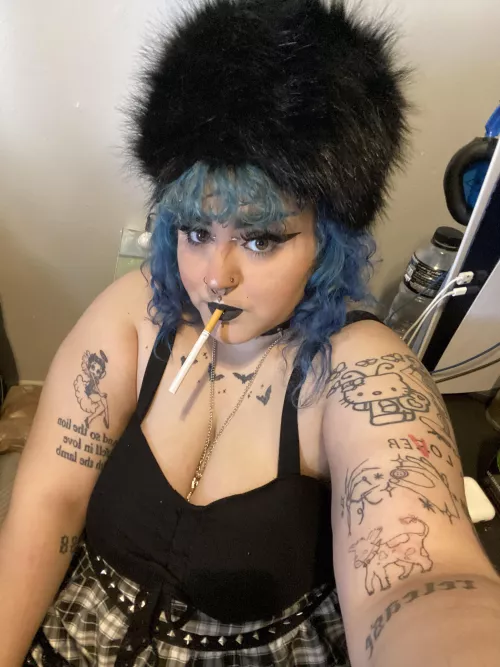 i got some cigarettes earlier and i’m a happy girl xoxo 21 F