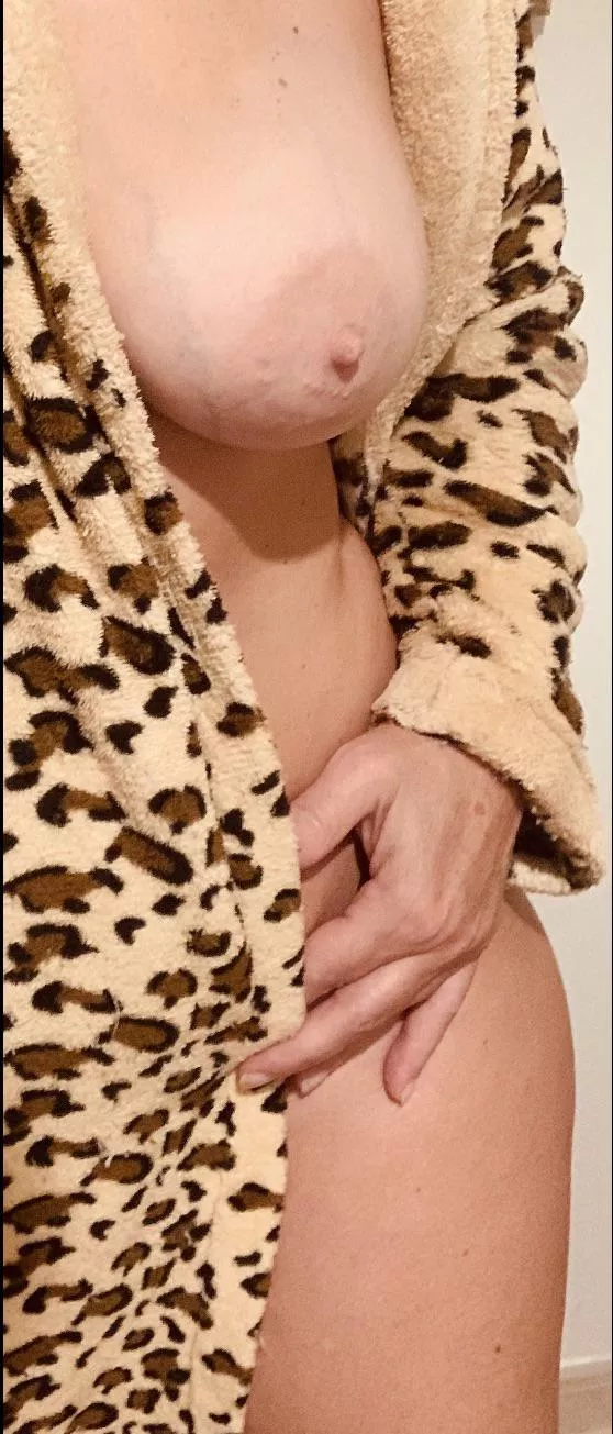 I need you to rub your cock all over my body 😉