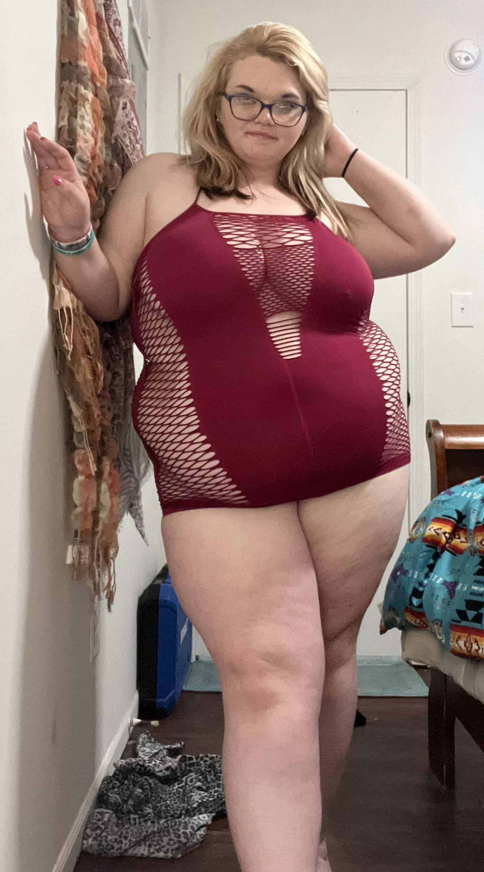 I probably should go for a walk, nice night. Hope no big dick creepy guys walk up.. 😈