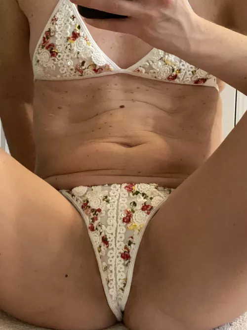 I really like the detail on this one! 😈. I think it is my new favorite! 43 yr old MILF.