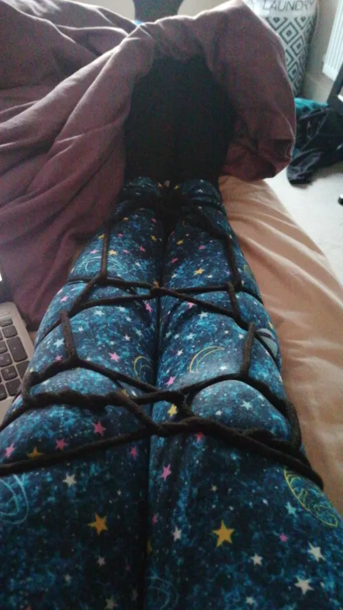 im a newbie and tried some self leg bondage how did i do?