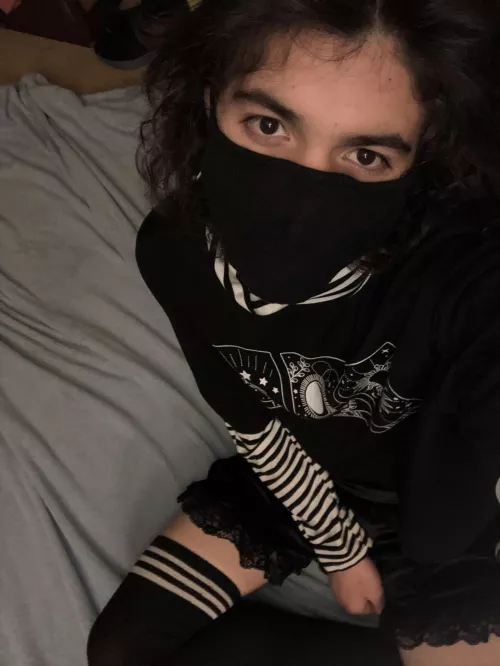 im bored, wanna do something?😖