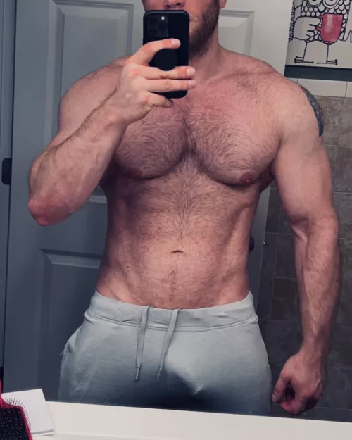 I’m wondering if my new joggers too tight to wear to the gym?