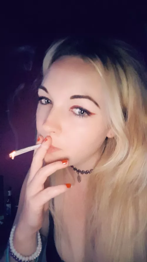 It's too cold so smoke my cig outside