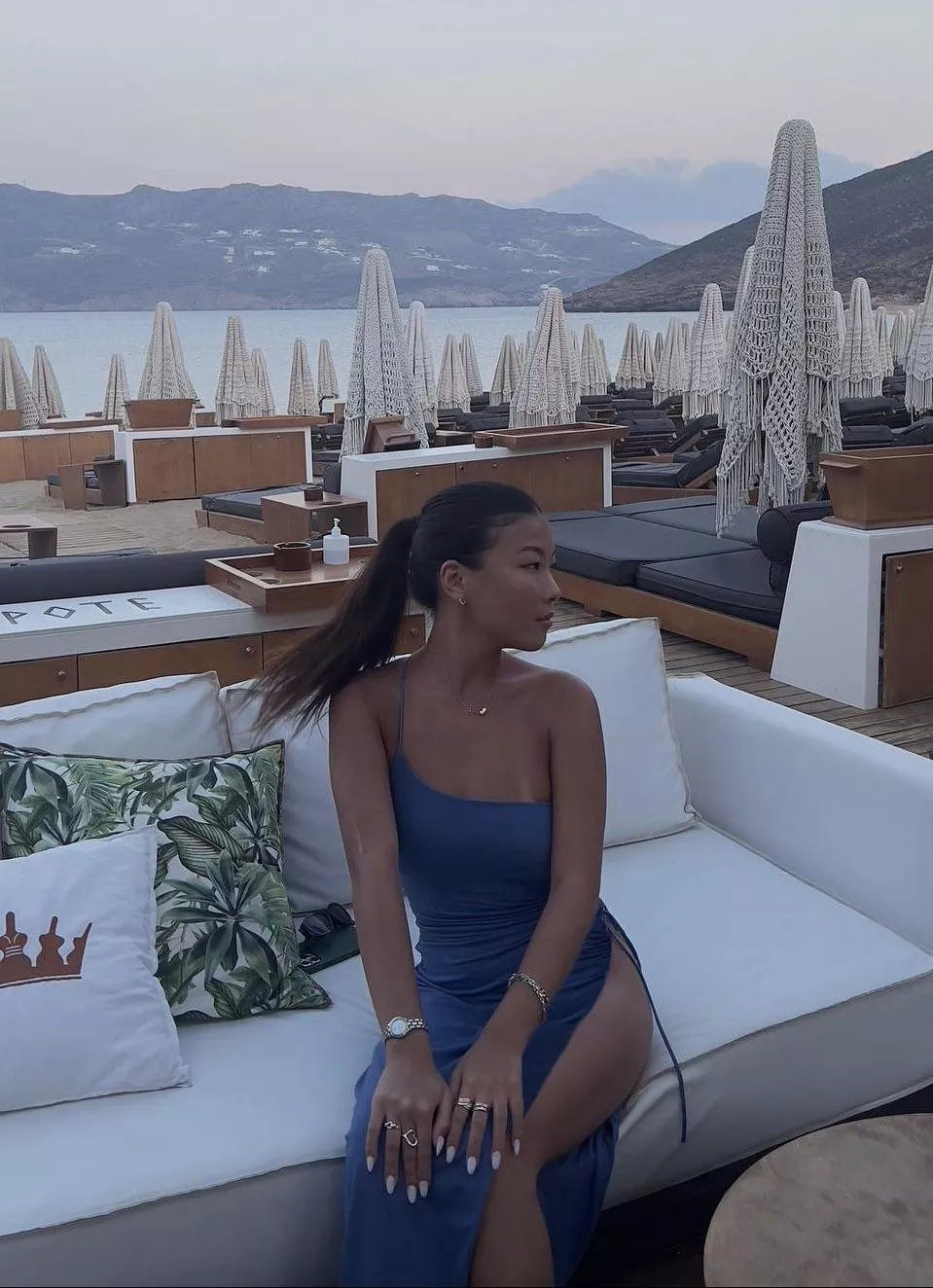 Japanese babe with a nice view