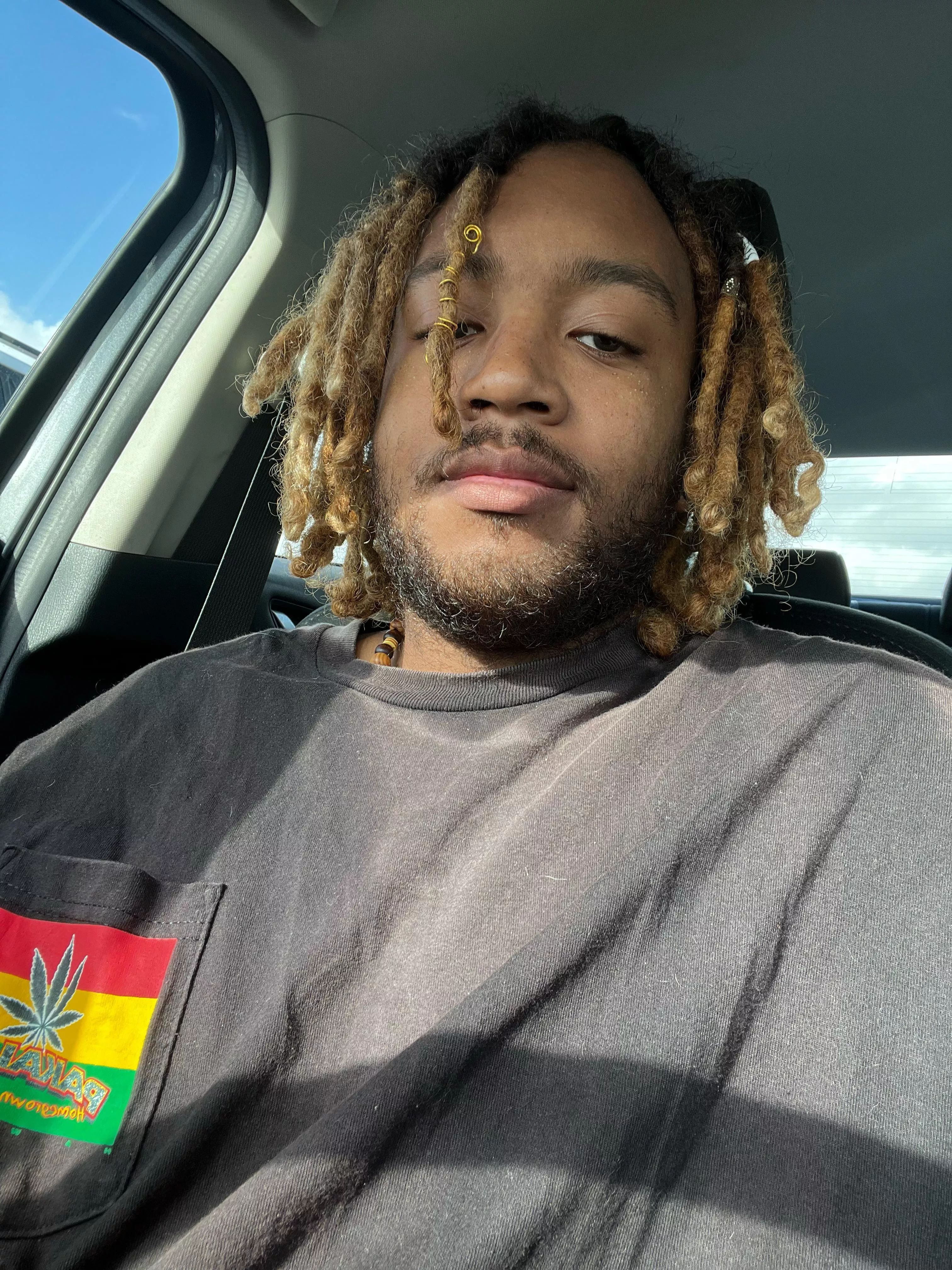 Just got my new gaming pc let’s playyyyy!!!!!