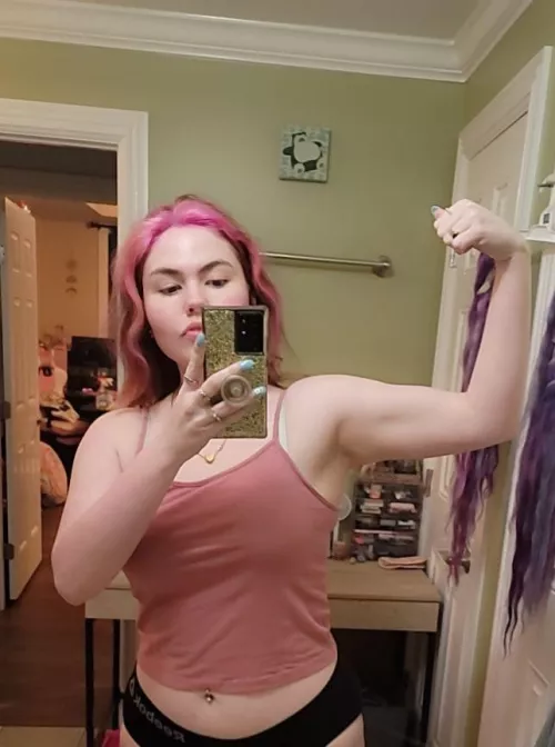 just had to show off my baby muscles coming in! (F28)
