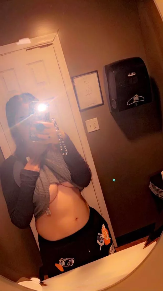 Just turned 18 and my onlyfans is free first month❤️