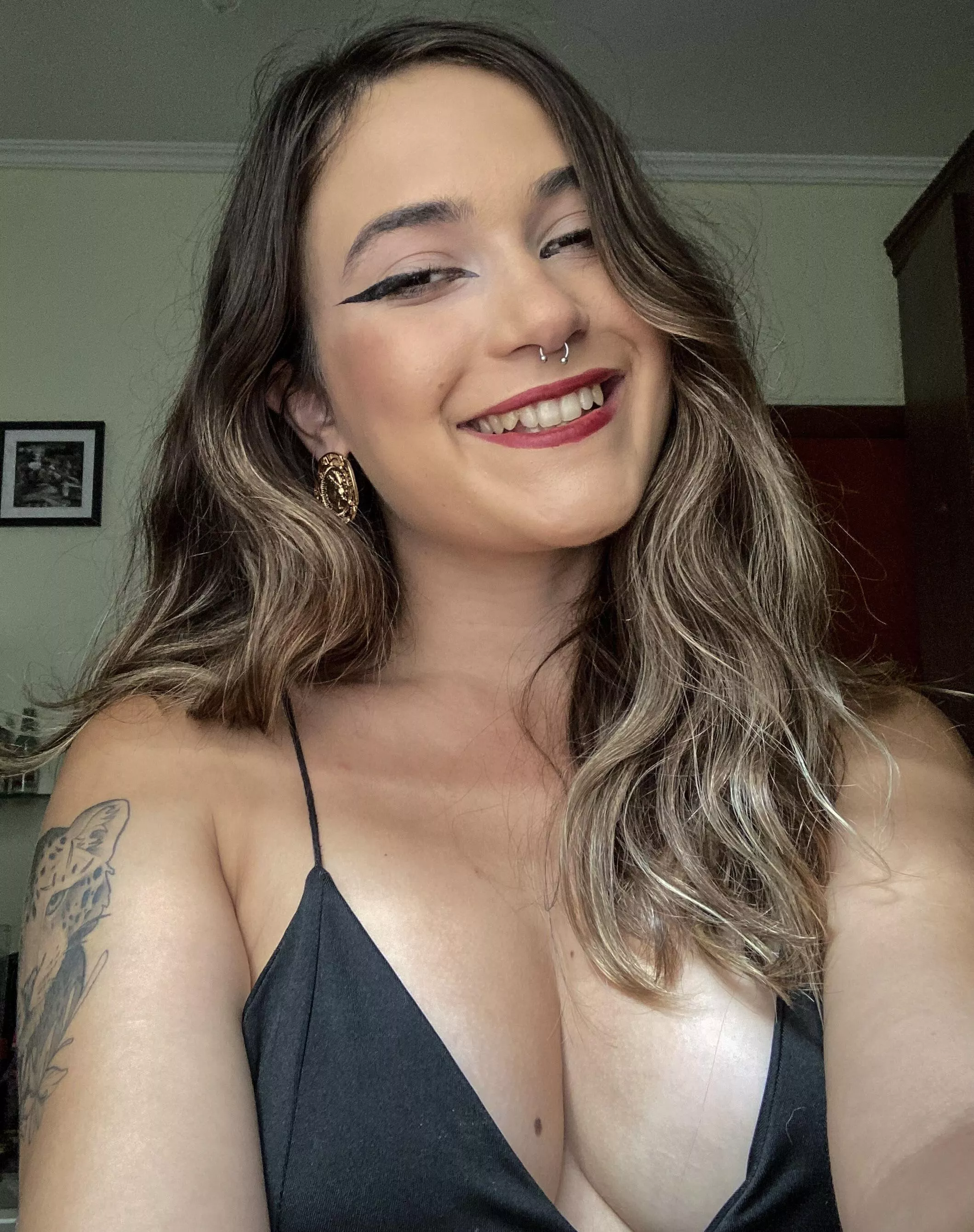 Latina’s smile for you 💖🌹