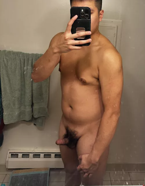 (M) 25 5’8”