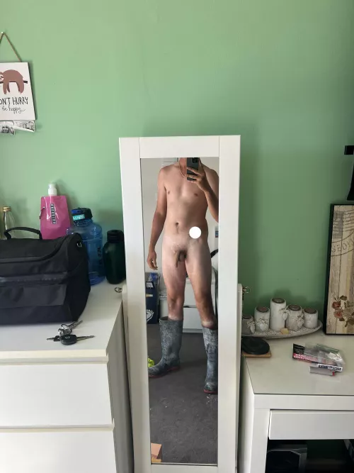 [M] you can hate on me all you like just don’t hate on the gum boots 🤣