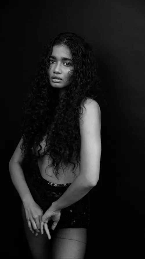 @Naisha, you beauty! 🖤🤍