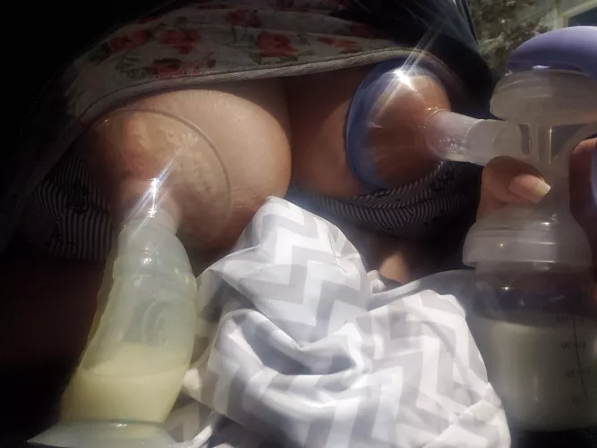 pumping in the car 😋