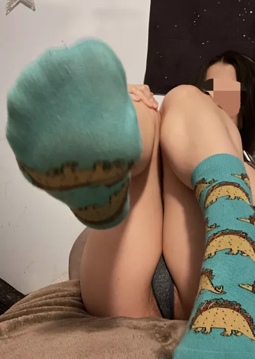 say hi if you like my socks☺️