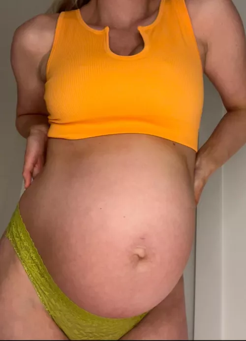 Sexy baby bump