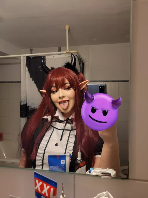 So I recently started cosplaying again and I wanted to share my succubus cosplay which I am so so very proud of. I really love how it turned out. Also it's kinda like based on Marin's succubus cosplay from My Dress Up Darling. 🥰