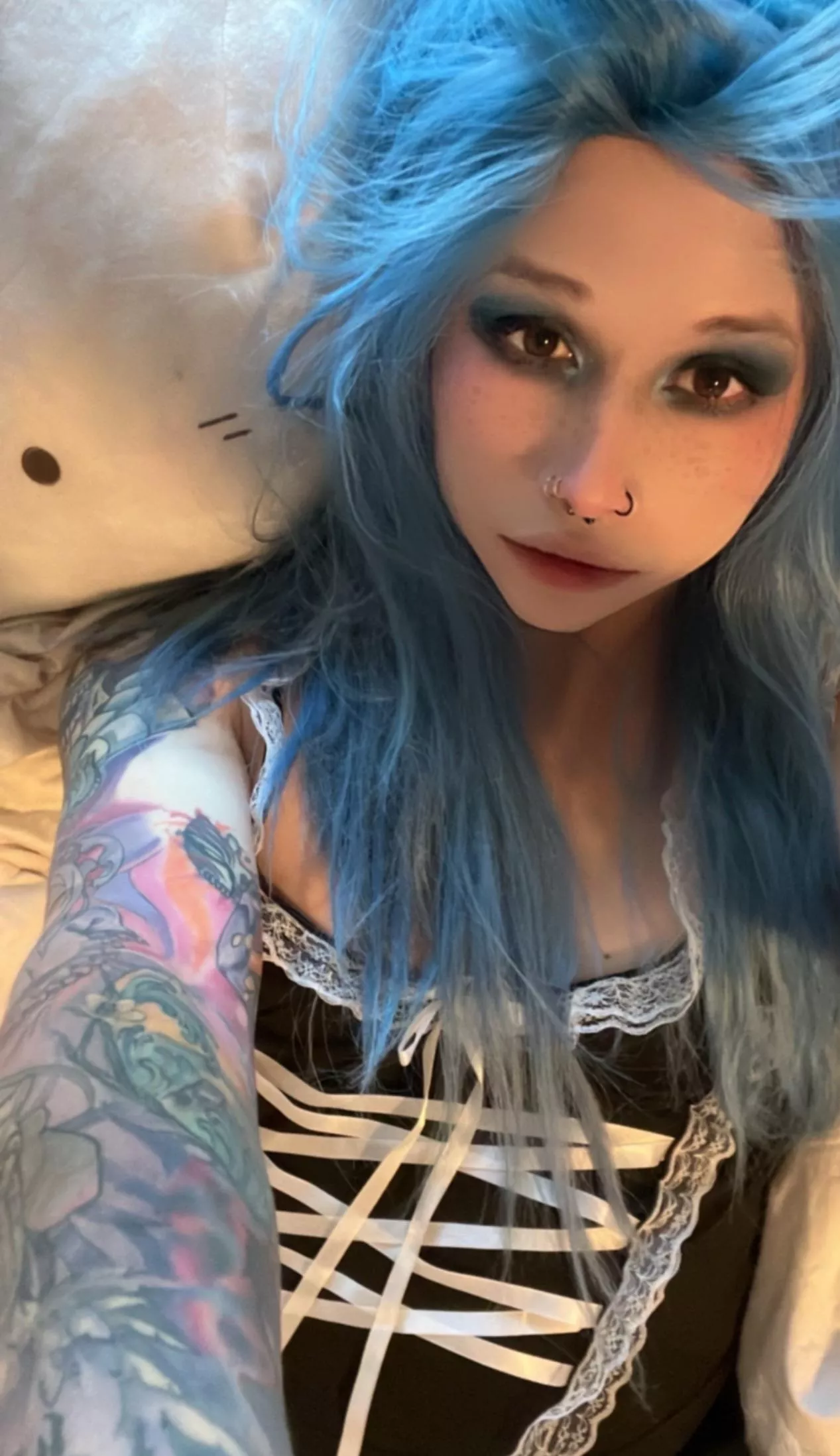 Sometimes I like feeling extra feminine :3