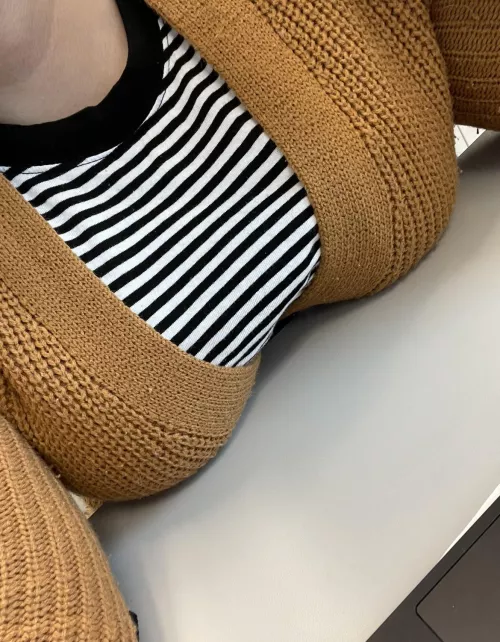 Struggling to focus at work when my boobs are just begging for attention