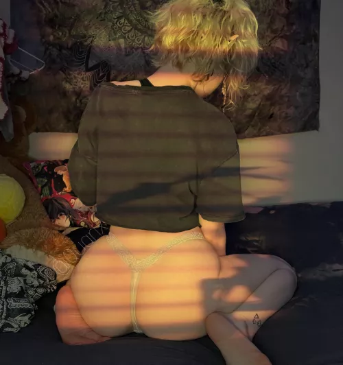 Sunsets & elf boys 🌿🌞