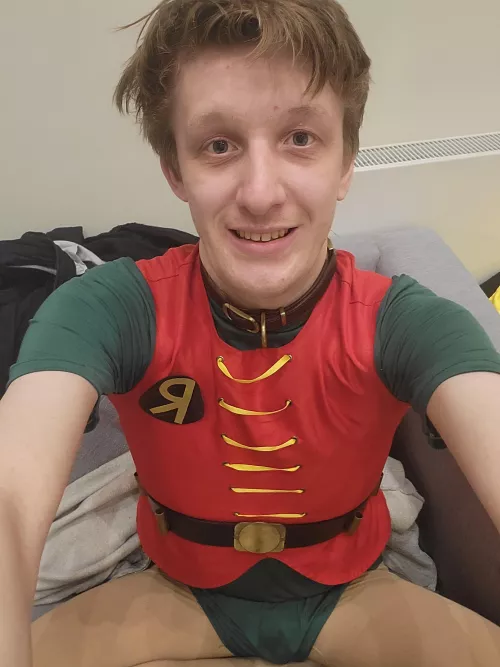 The Boy Wonder looks better collared 😏