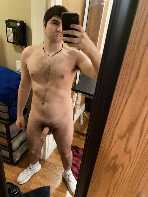 Why does this room have such good lighting? Lmao it should be my new gaming room