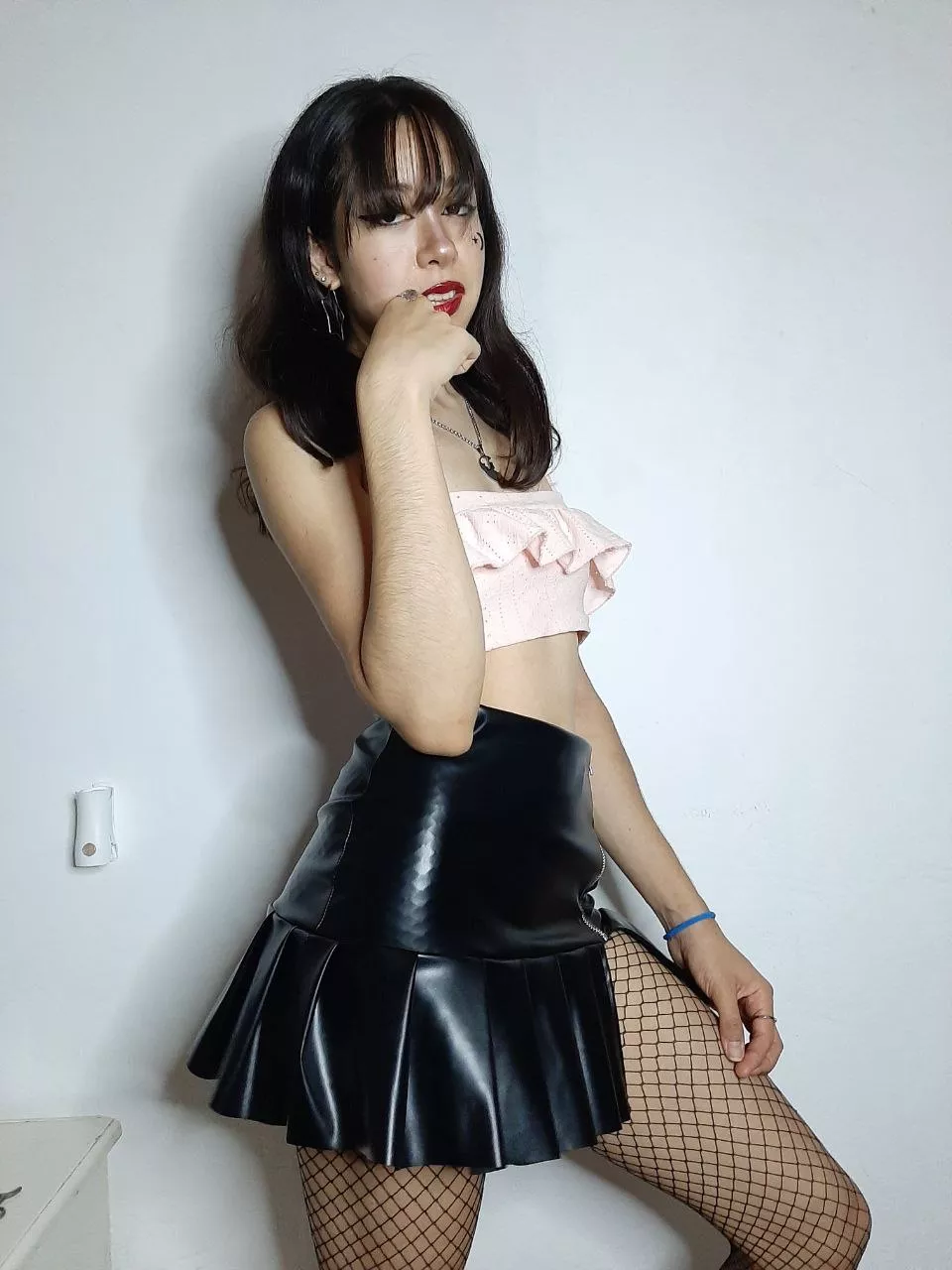 Would you fuck a 18 yo college girl like me ? 💕